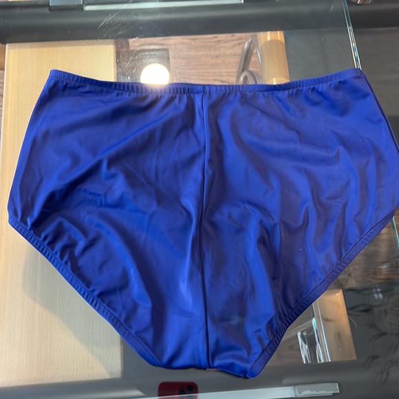 Maxine of HOLLYWOOD Tankini Bathing Suit - Picture 11 of 14